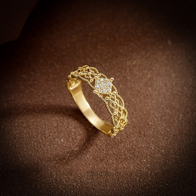 Regal Crown Radiance 18K Gold Ring