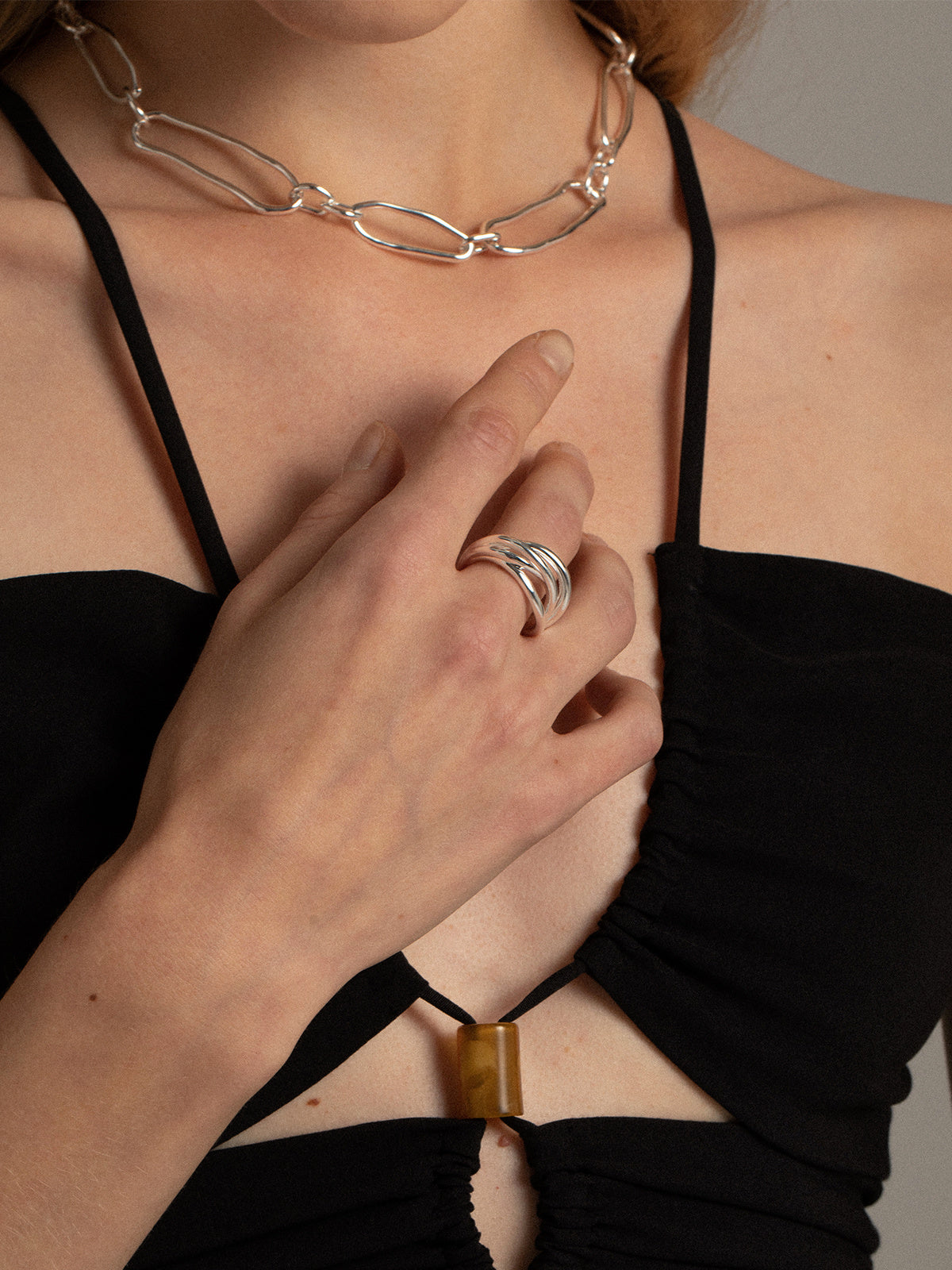Endless Layers Four-line Ring