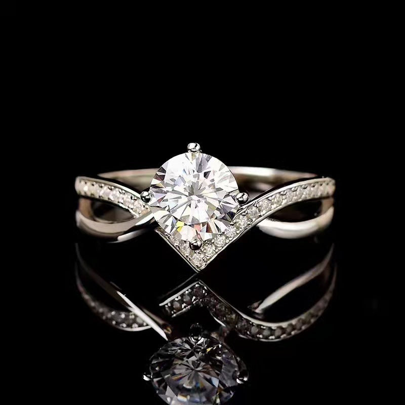 Venus Crest Diamond Ring