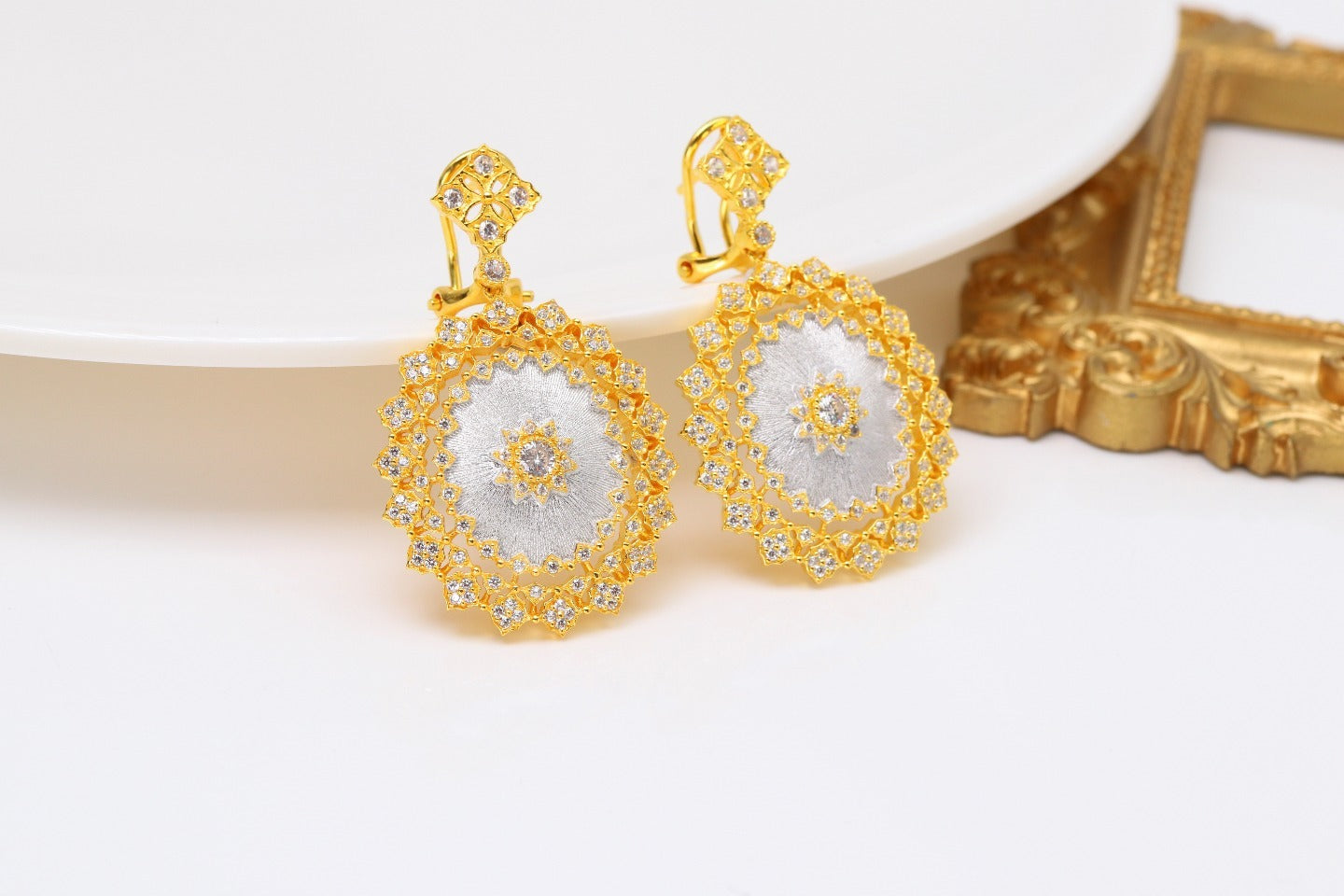 Renaissance Vintage Glow Earrings