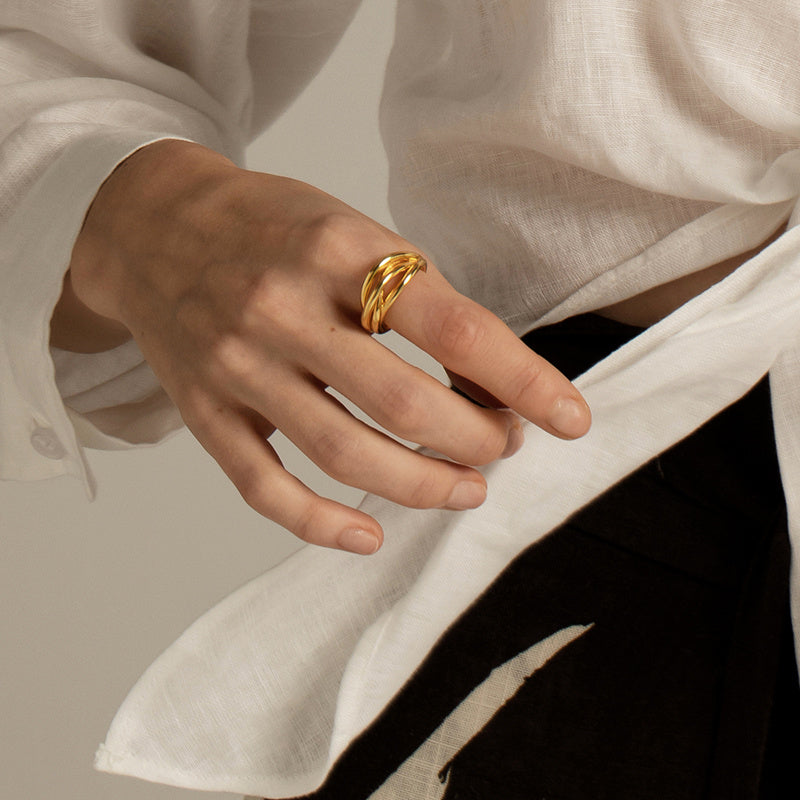 Endless Layers Four-line Ring