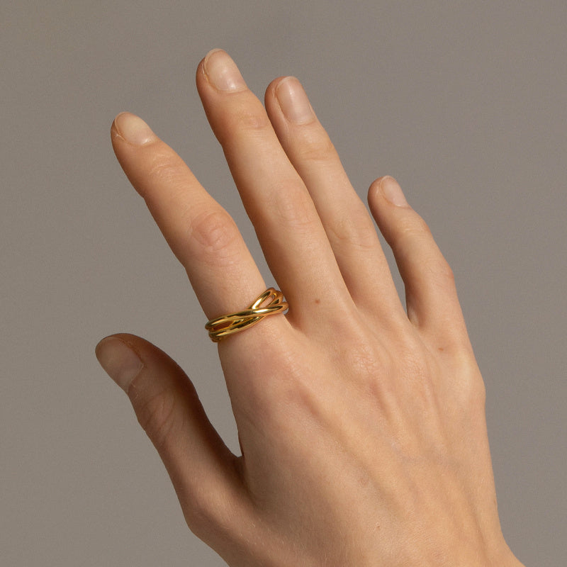 Endless Layers Four-line Ring