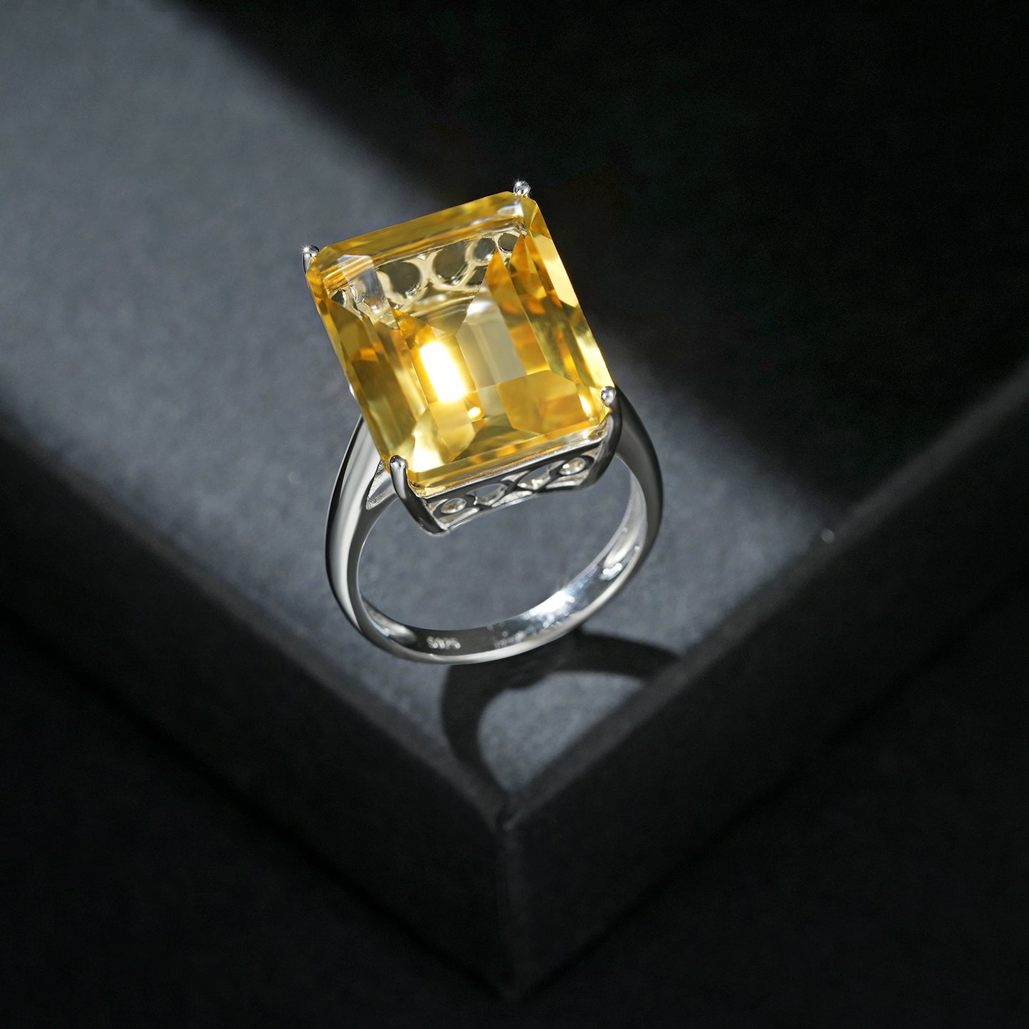 Natural Topaz Ring Sterling Silver Brilliance with a 20-Carat Crystal